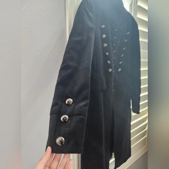 Newport News Elegant Black Military-Style Women's Coat - Picture 5 of 14